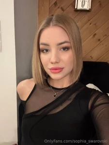 Am i the only one who associates red with passion