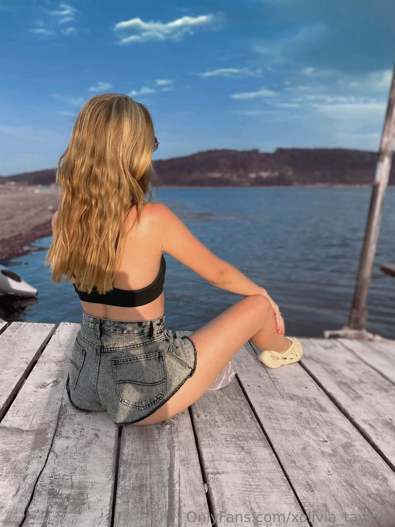 Beach therapy the sound of waves crashing and the salty breeze are my 