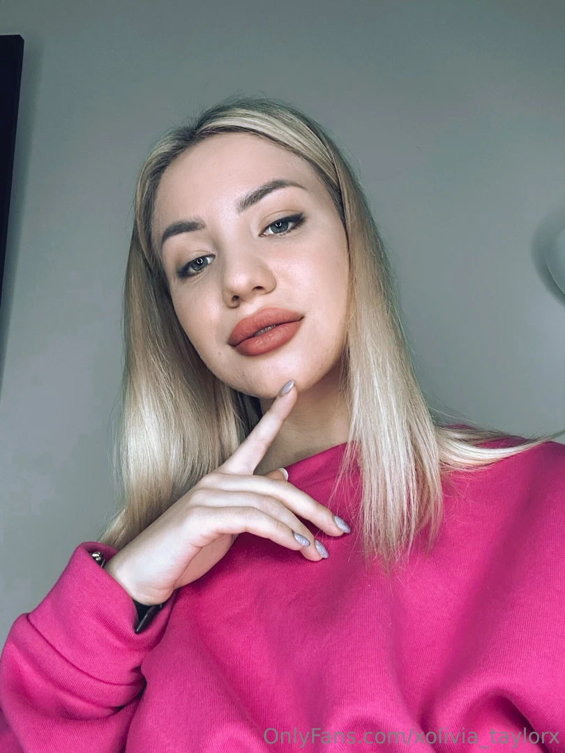 I love how the smell of rain makes everything feel peaceful 