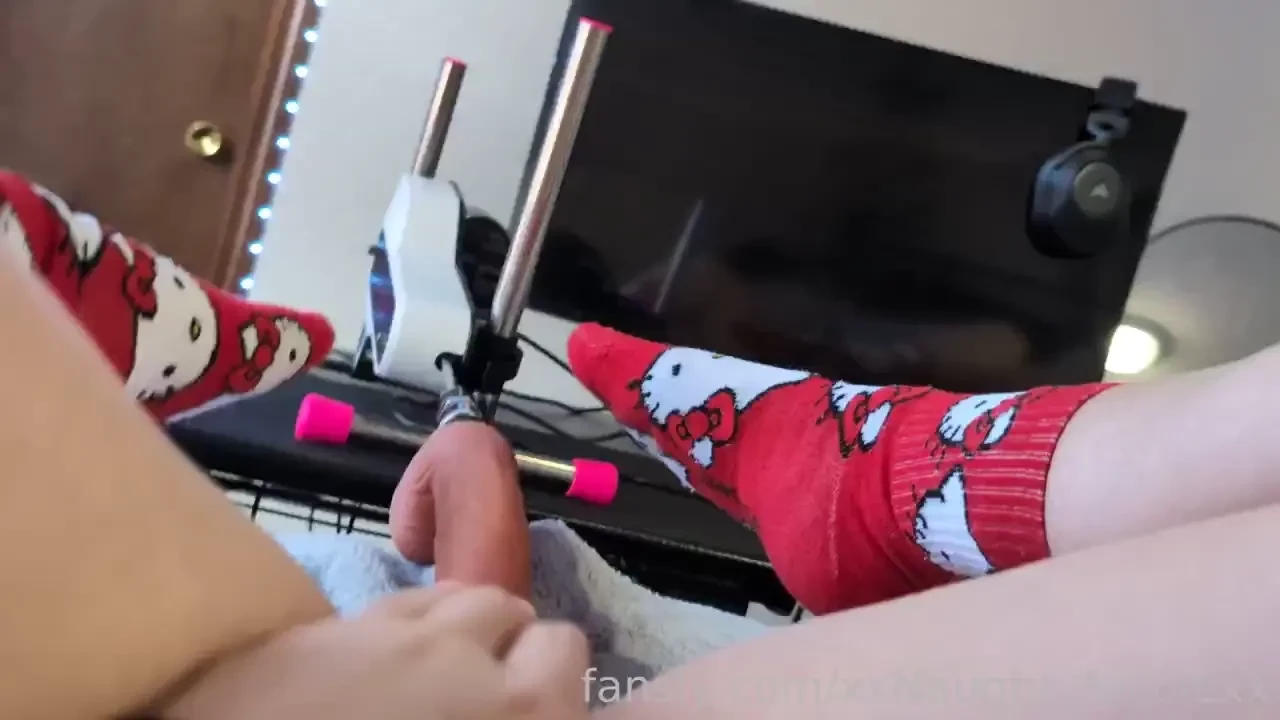 Hehe i made my belly bulge 3 also here s a few xtra behind the scenes 