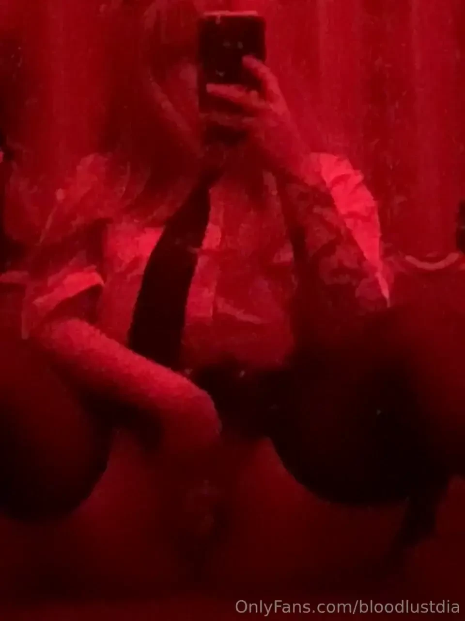 Do you like watching girls teasing themselves or you prefer to 