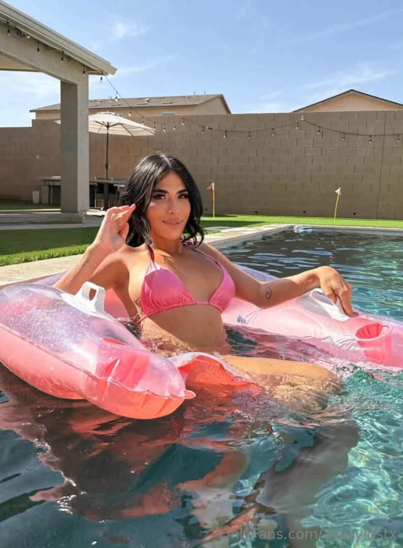 Wet skin wild thoughts message me in the dms part 1 