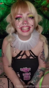 Silly horny clown girl squirting full vid i love showing off my tricks