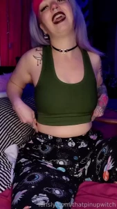 Oh dear i m so horny but i have to pee i make a mess and then fuck