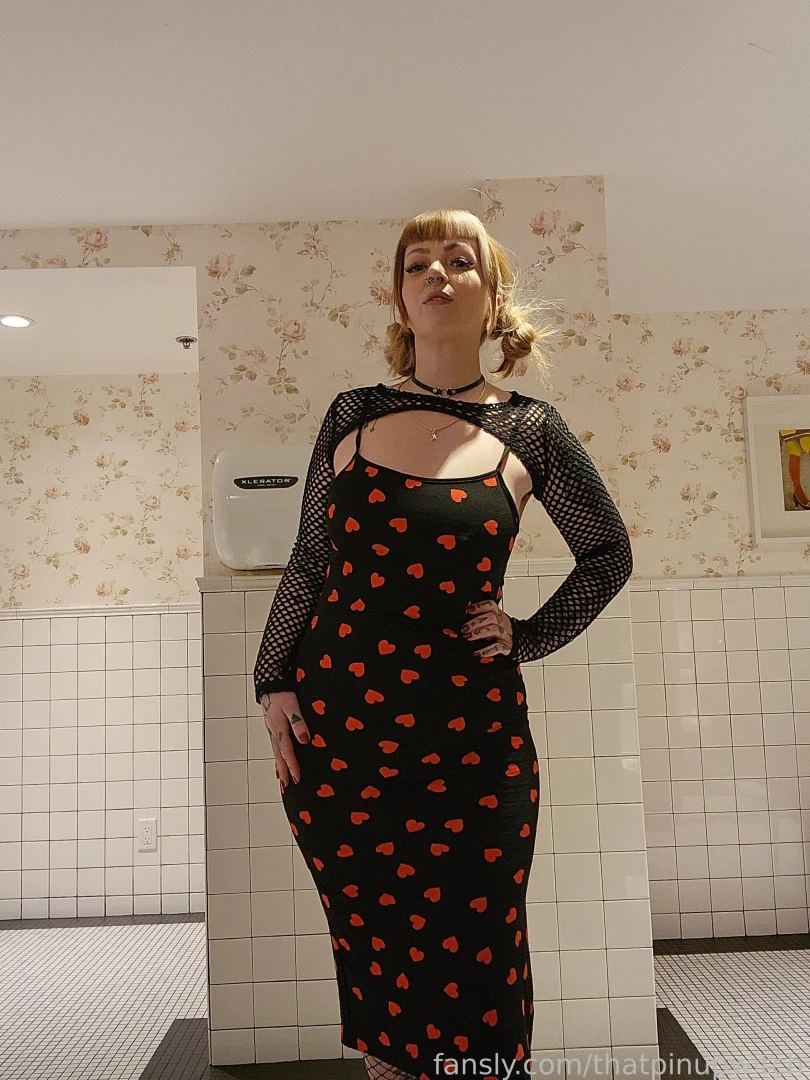 Send me a treat for valentine s https youpay me pinupwitchnik https part 1 