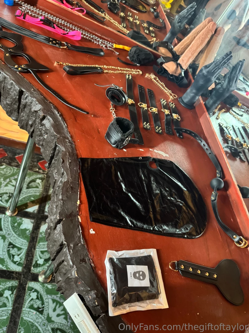 Mommy has been very busy filming a ton of content customs solo with part 3 