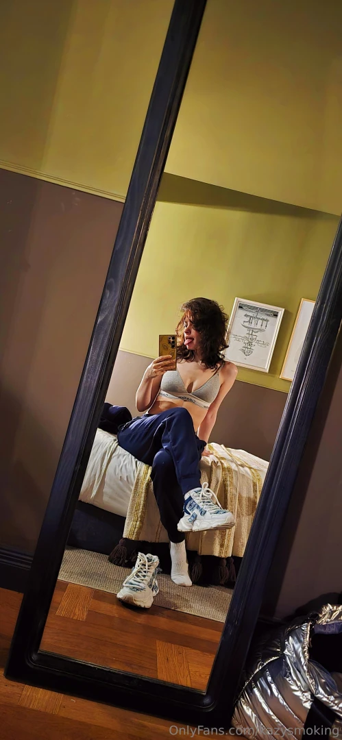 Can t take it off could u give me a hand 