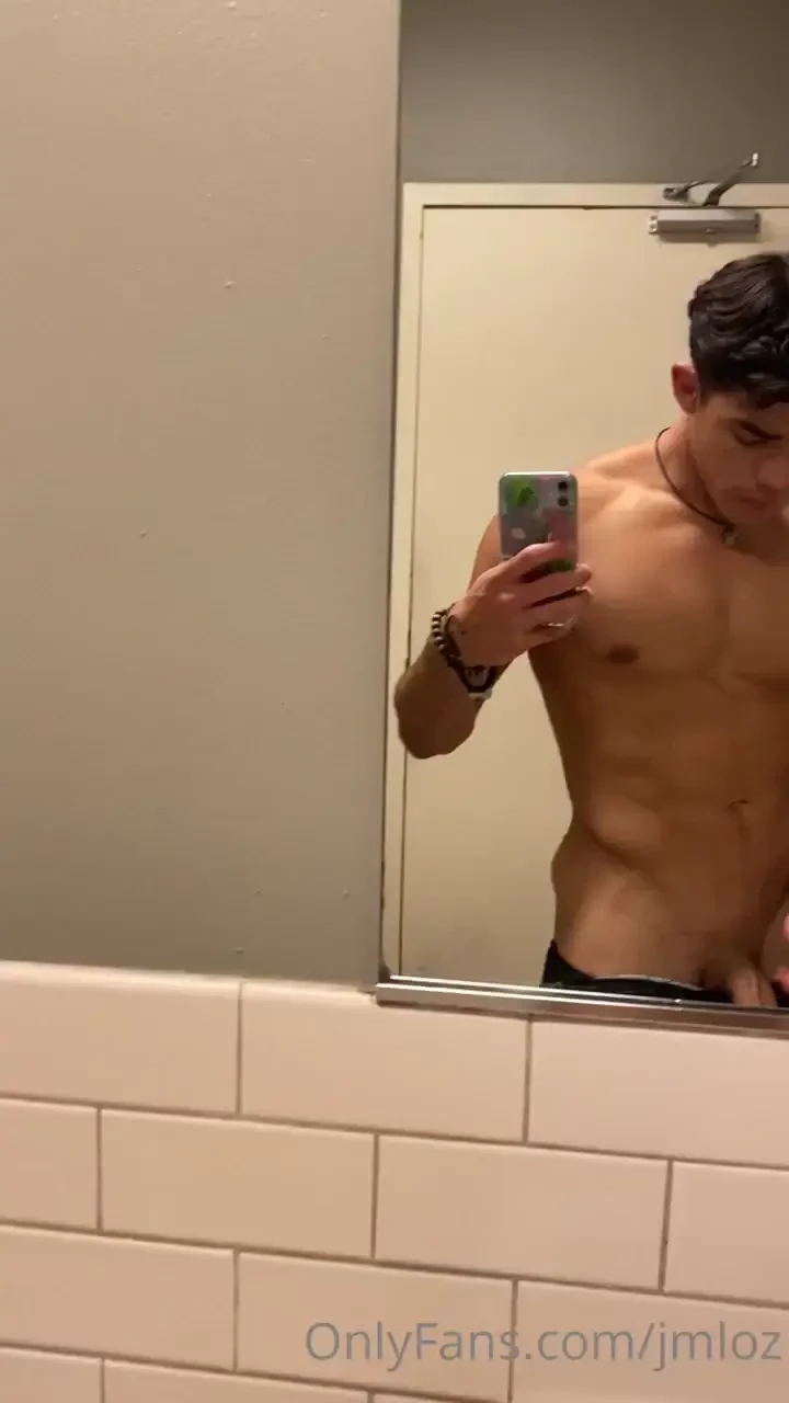 Got too horny at work who s gonna come me help next time 