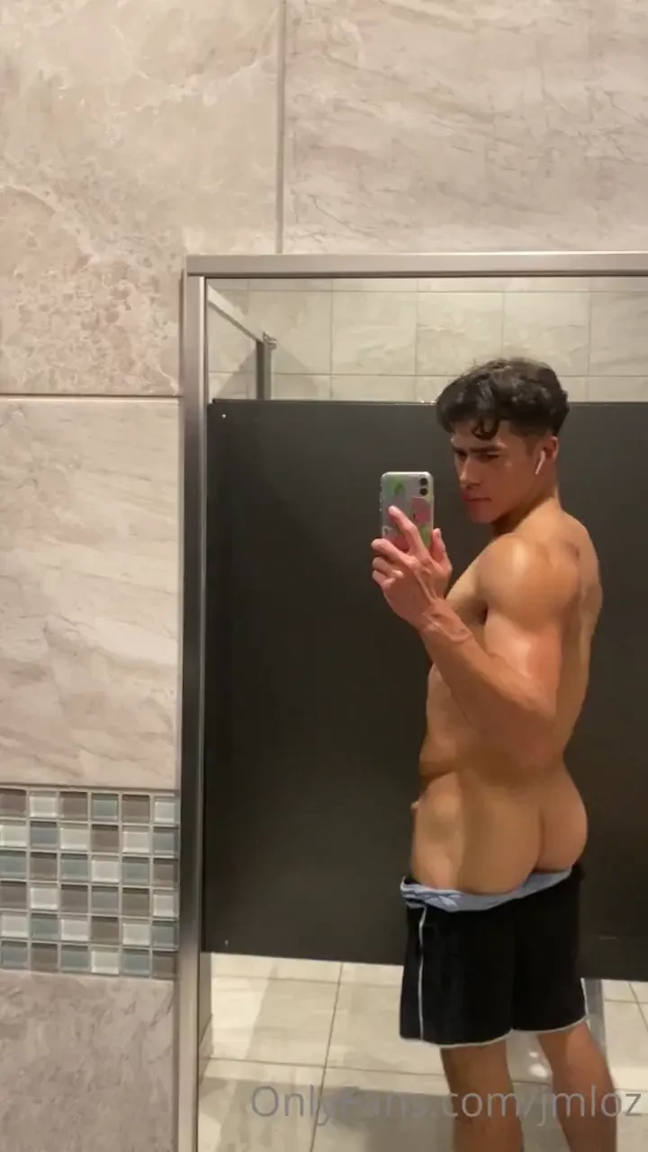 Flexing while soft for y all lt 3 need a hole to play with or a mouth 