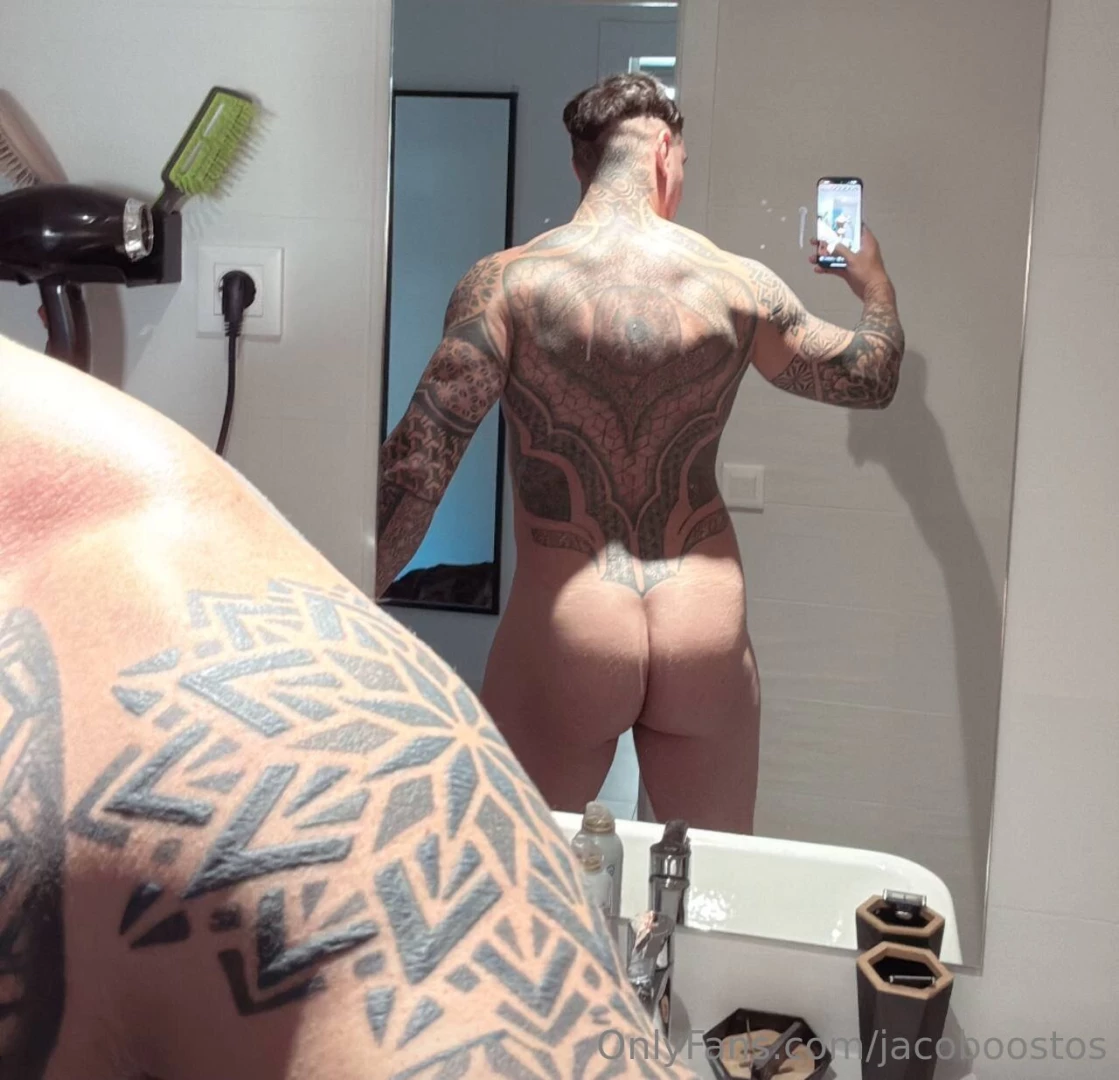 Reci n salido de la ducha no pude evitar hacerme esta foto en el ba o 