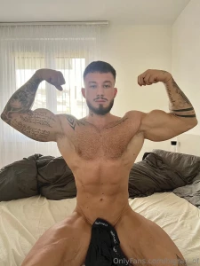 Worshipe my hard body