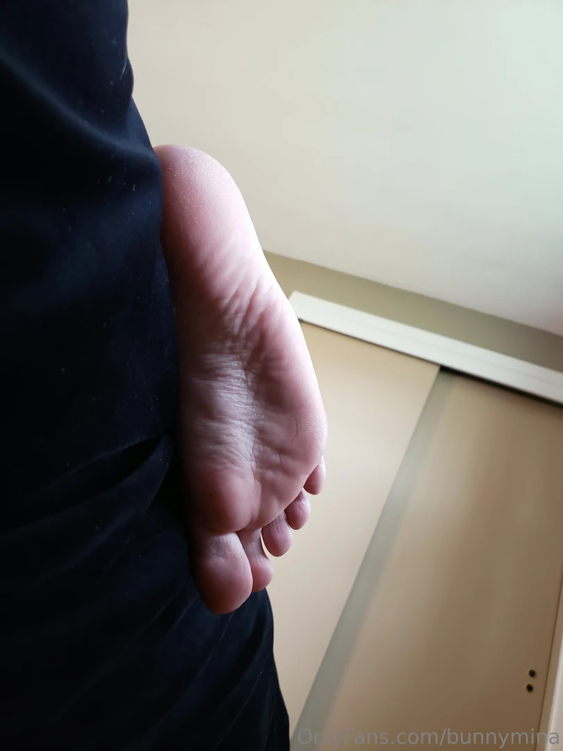 Time for part 1 of the 2-part feet pic extravaganza enjoy my toes my part 2 