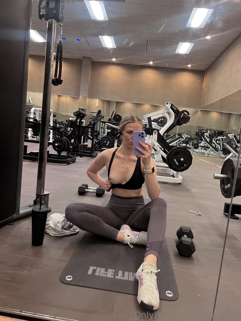 Sneaky tit flash at the gym do you prefer to workout solo or with a 