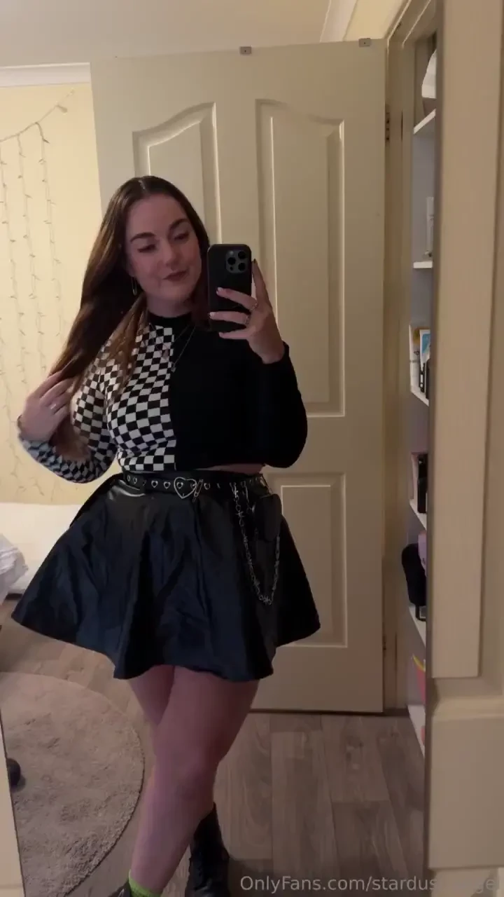 Your fav emo gal 