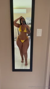 xoli-mfeka - Getting thicker but the bikini still fits happy friday part 2 