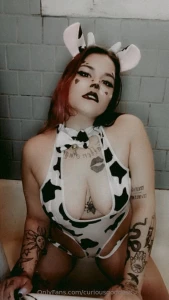 Moooo look at those milkers who wants to milk to the cow
