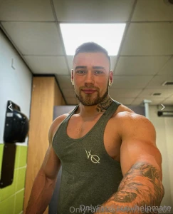 Ad mrteetee07 come subscribe to me it s free for a while 25 single big