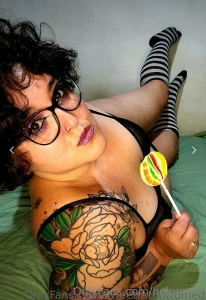 Ad sweetfatbottomed she is vane a fat milf whit a massive ass she part 1