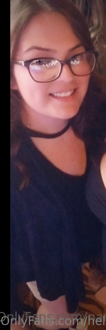 Ad naninunu anal slut looking for daddy cum and follow me to see what 