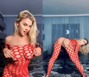 This horny blonde jessica_swell made only today free subscription for part 13