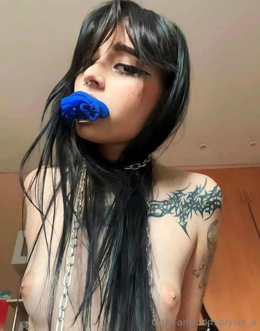 Sub for free and play with her tonight nefer_titi_xxx nbsp she is part 11 