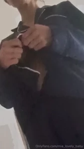 Tu aimes mes seins dis le moi