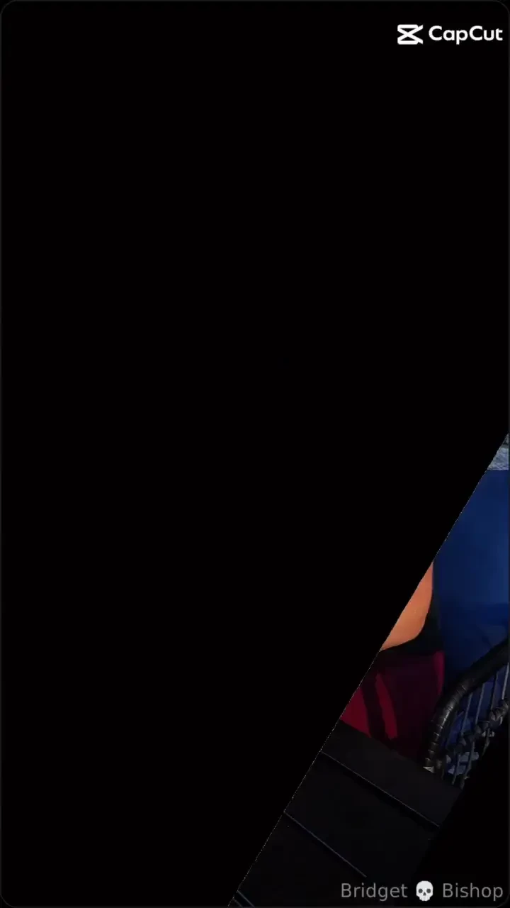 I only post one of these on my socials but tell me which one you like 