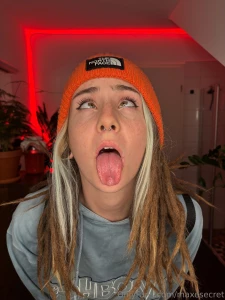 Looks like i forgot to wear a bra today part 1