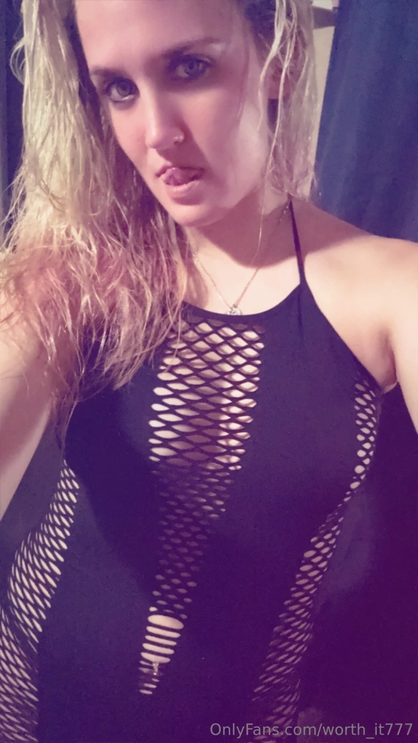 Want to help me take this off with your mouth 