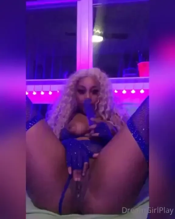 I had so much fun cumming for you in this outfit baby includes dildo 