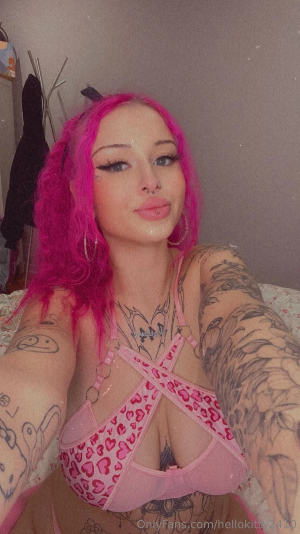 Du bist doch nur hier weil deine fantasien dich her getrieben haben 