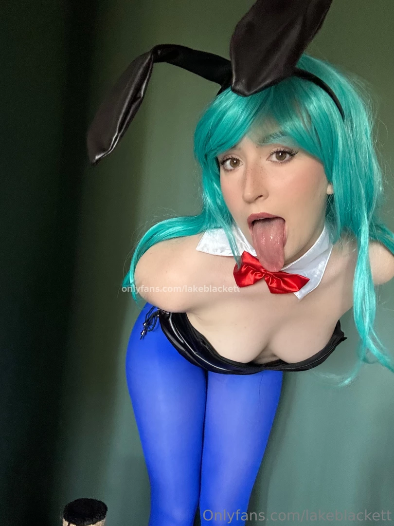 I know it may 4th and everyone will be dressed in star wars cosplay 