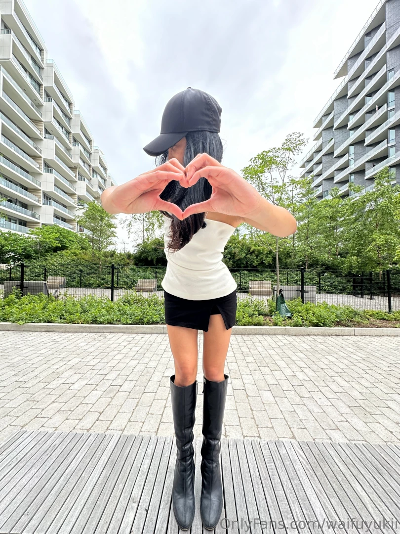 Serving you a little love but something tells me you re imagining 