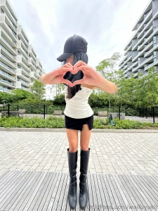 Serving you a little love but something tells me you re imagining