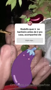 O rodolfo espera o nibus foi mijar e eu olhei nisso ele disse em vez