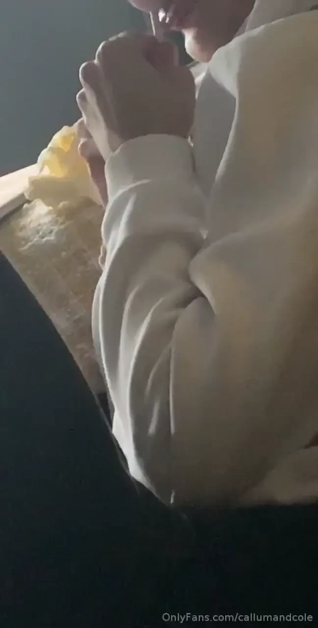 Wish he was licking my dick like this 