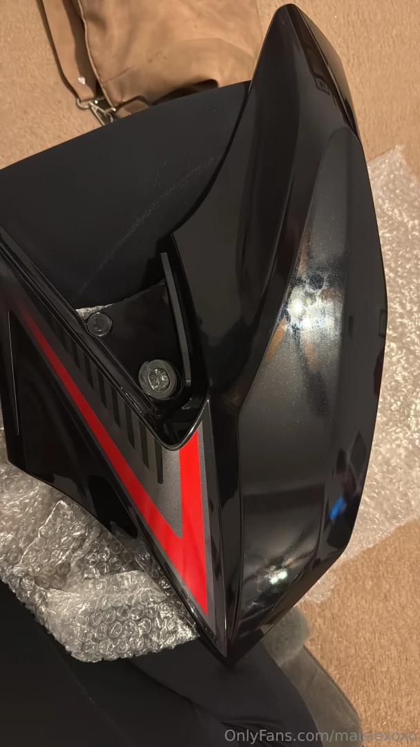 Bike fairing is finally here so this girl can finally fix it and be part 1 