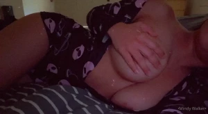 Tendr covid pero hierva mala nunca muere aguanta mindy