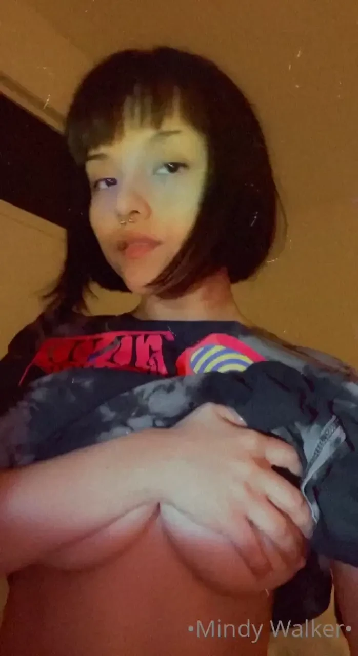 Update i still alive ya casi salgo del covid tengan paciencia please 