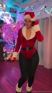 Happy holidays it s time to pick a cosplay for thursday nights