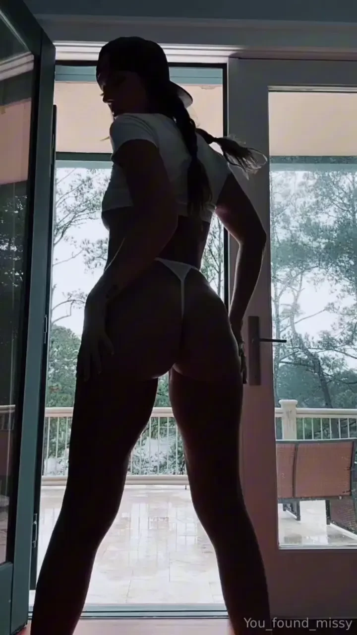 I keep telling all of the women around me that i wanna be thick and 