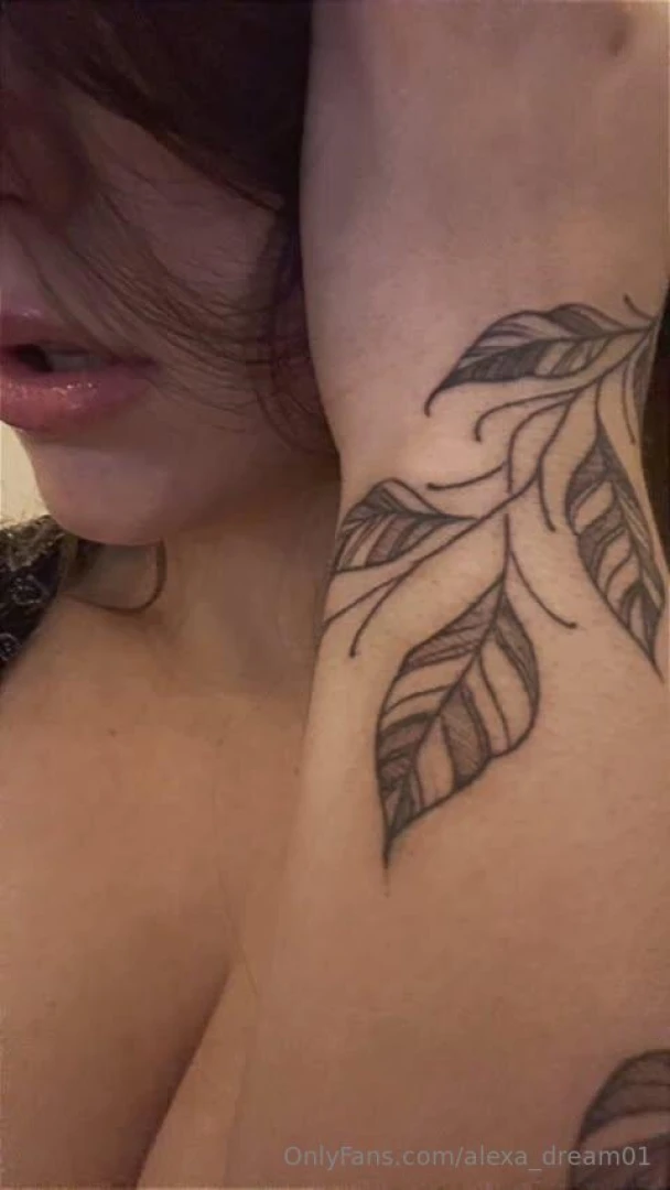 Merry christmas i added a cumming dildo and some cum lube to my part 1 