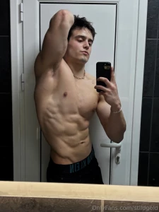 Put your head in my armpit