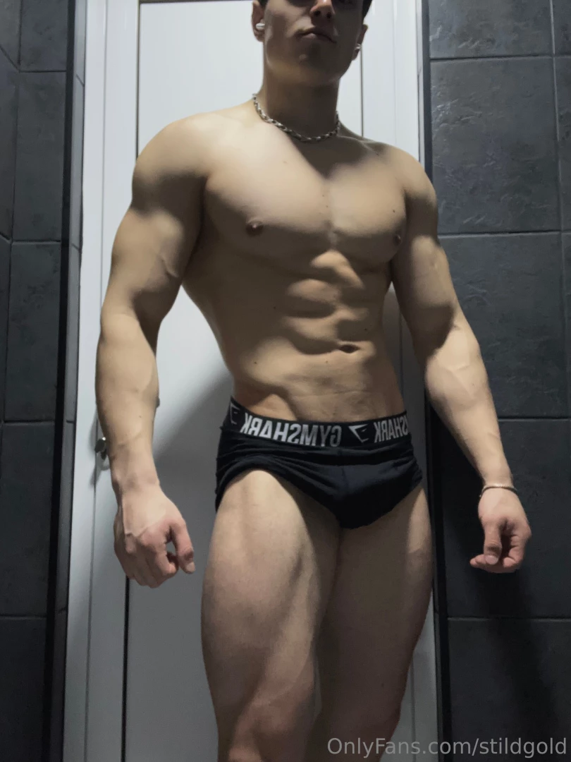 Customs and shows dm me or write in the comments what you would like 