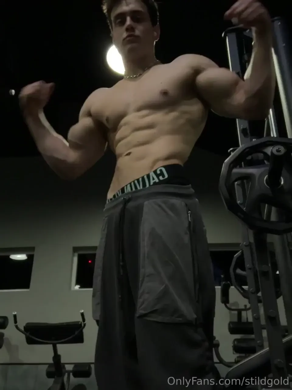 Sweaty gym session who wants my sweat boys 