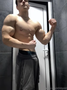 Go get the latest videos in your dms