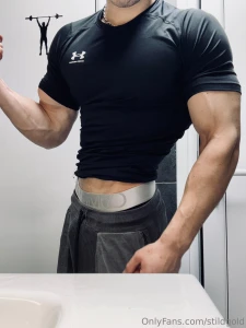 Goon over these alpha muscles