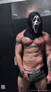 Happy halloween from daddy ghostface