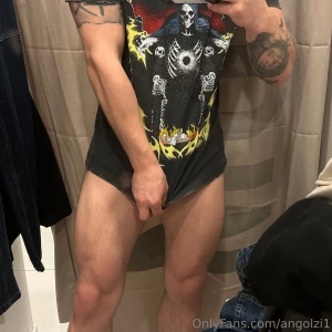 Checking my feet in the locker room part 1