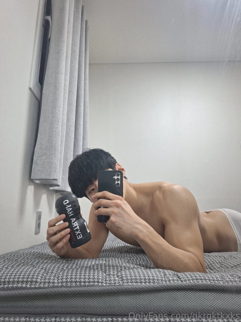 Omg bark ha-dan what on earth does he keep sending me lol i m 